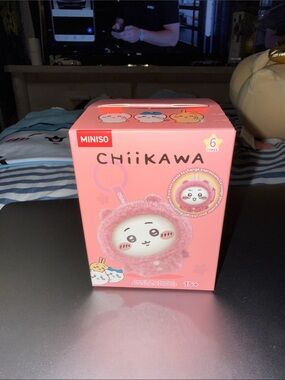 Chiikawa face flip charm (Momonga)